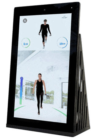 Virtueller Personal Trainer zeigt Übungen am Display